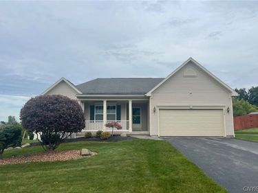 110 Burning Hollow Drive , Chittenango, NY 13037