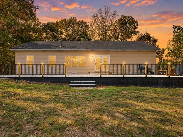 15282 Burgin Valley Road , Gravette, AR 72736