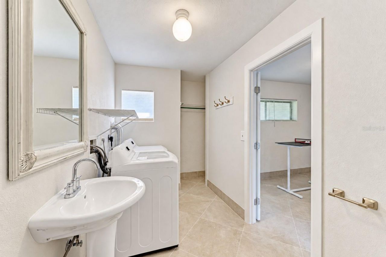6840 Midnight Pass Road, Sarasota, FL 34242 Photo