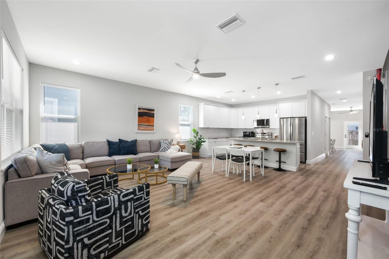2144 43rd Terrace N, Saint Petersburg, FL 33714 Photo
