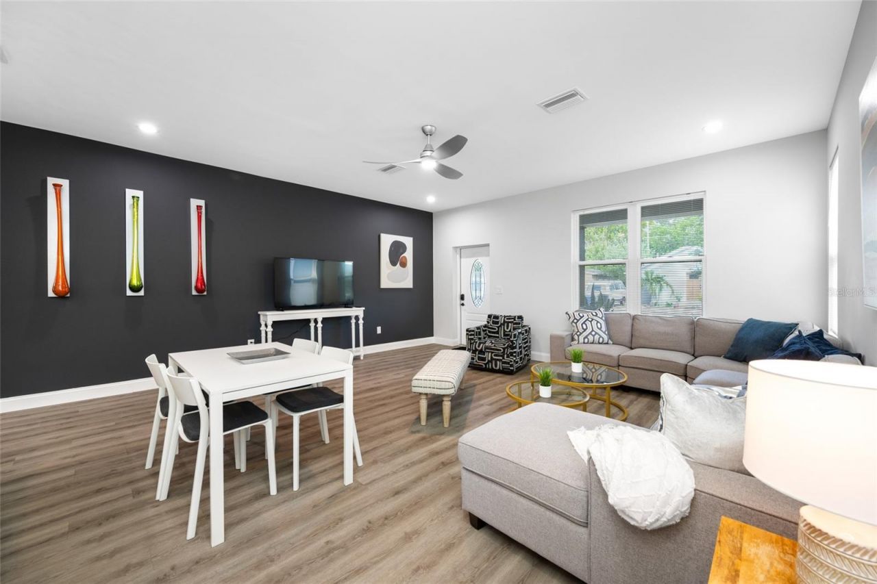 2144 43rd Terrace N, Saint Petersburg, FL 33714 Photo