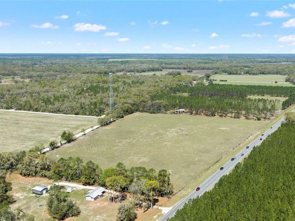 300 NE 708 AVENUE , OLD TOWN, FL 32680