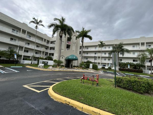 7775 Southampton Terrace, Unit 312, Tamarac, FL 33321