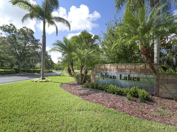 5880 40th Lane, Vero Beach, FL 32966