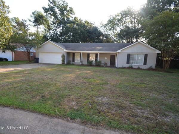 5170 Shirlwood Drive, Jackson, MS 39211