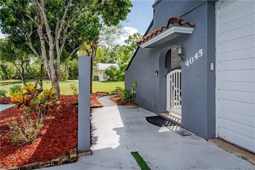 4045 Skyway Dr, Naples, FL 34112 Photo