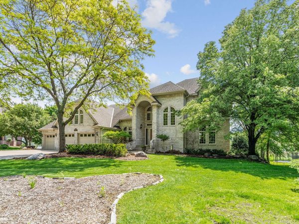 6210 Deerwood Circle N, Plymouth, MN 55442