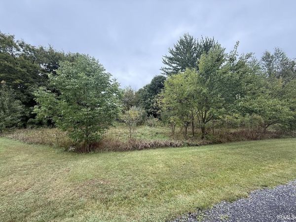 S Mellwood Park Dr. E Drive, Kimmell, IN 46760
