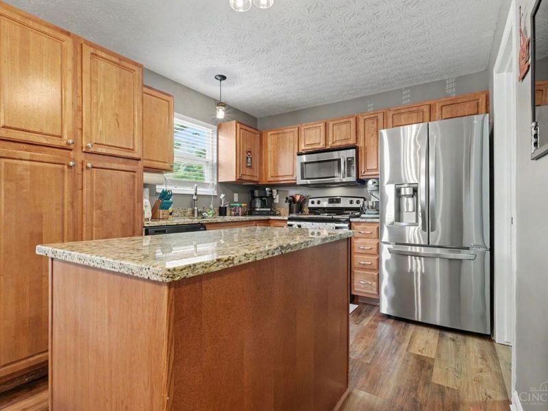 2057 River Birch Drive, Batavia Township, OH 45102 Photo 10