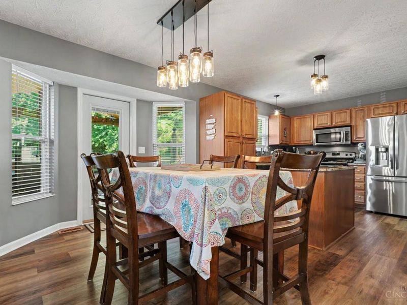 2057 River Birch Drive, Batavia Township, OH 45102 Photo 9