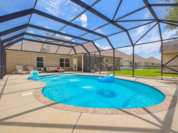 5909 Cherry Hill Cir, Pace, FL 32571