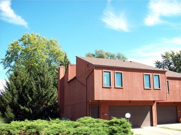 32665 Willow Brook Lane, North Ridgeville, OH 44039