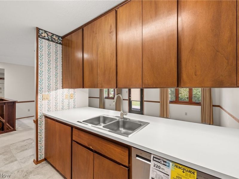 32665 Willow Brook Lane, North Ridgeville, OH 44039 Photo 14
