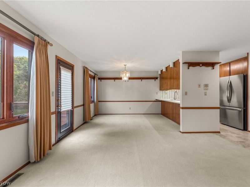32665 Willow Brook Lane, North Ridgeville, OH 44039 Photo 4