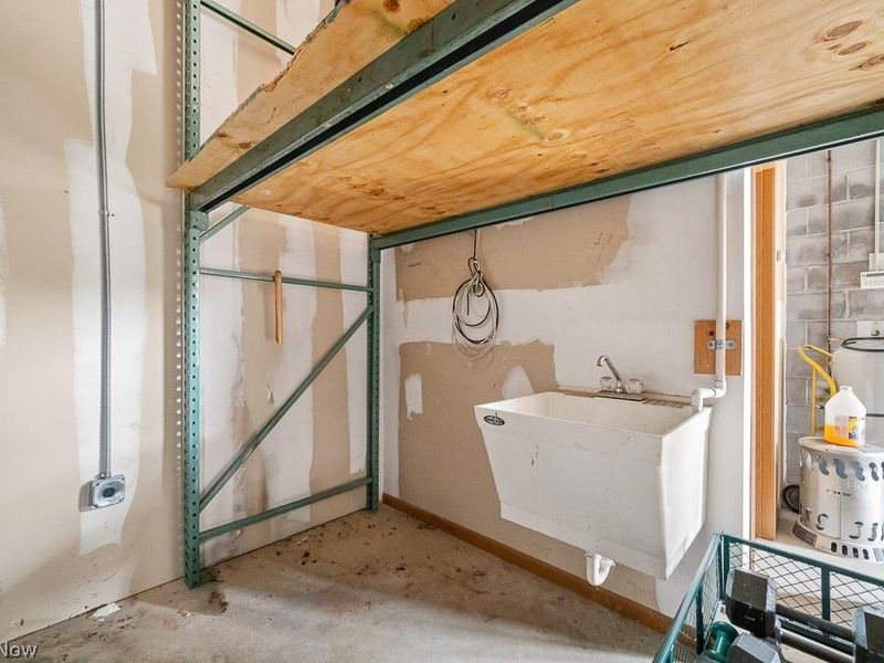 1537 Chardon Road, Euclid, OH 44117 Photo 33