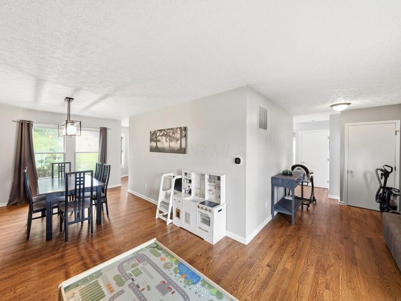 7313 Mapleleaf Boulevard, Columbus, OH 43235 Photo 28