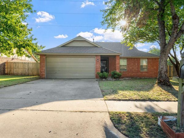 8247 N 128th East Avenue , Owasso, OK 74055