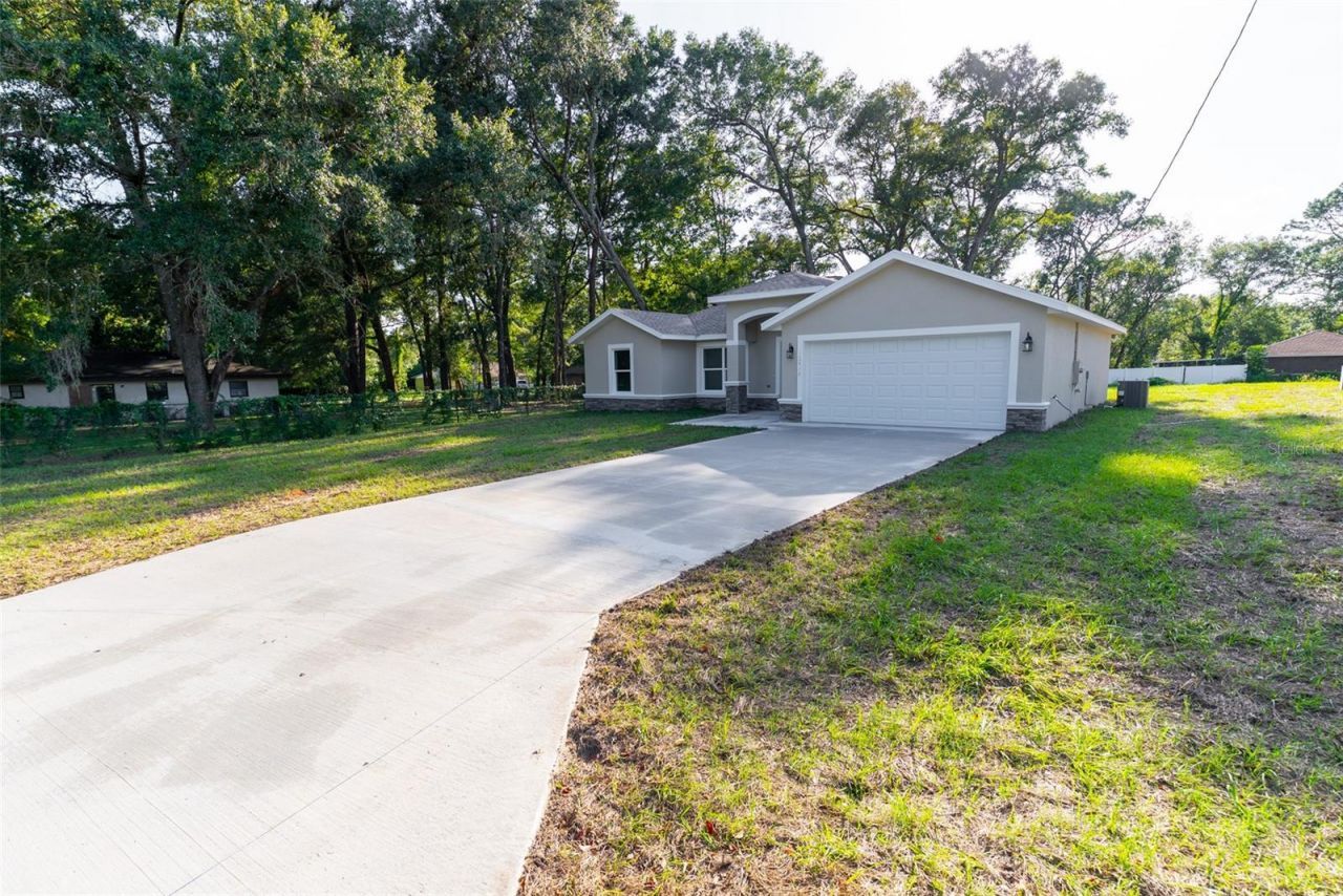 12428 SE 72 Avenue , Belleview, FL 34420 Photo