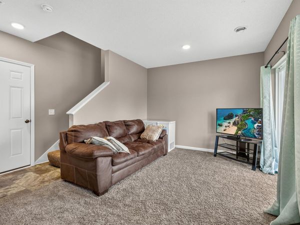 1671 Windigo Lane, Shakopee, MN 55379