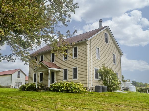 54 Gibbs Rd, Blandford, MA 01008