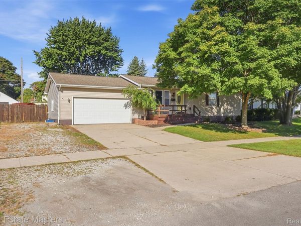 1216 Wisconsin Avenue , Marysville, Mi 48040