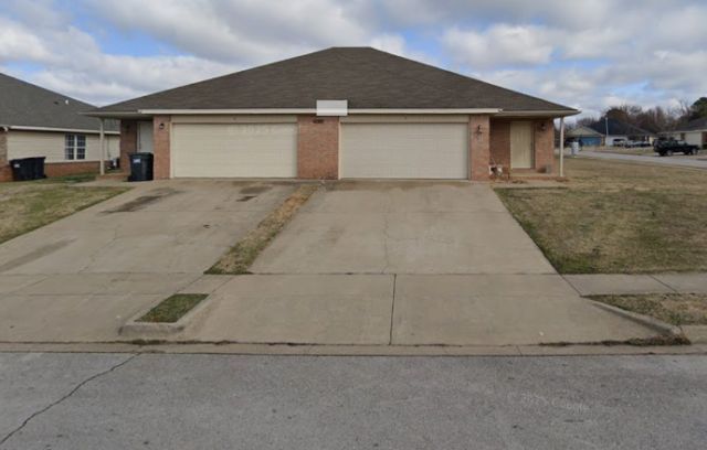 1299 Dove Loop, Springdale, AR 72764 Main Photo