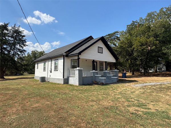 1128 Shawnee , Hartshorne, OK 74547