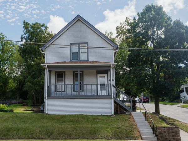801 E Main St, Waukesha, WI 53186