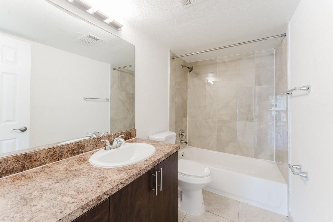 201 SW 7th Street, Unit 9, Boca Raton, FL 33432 Photo