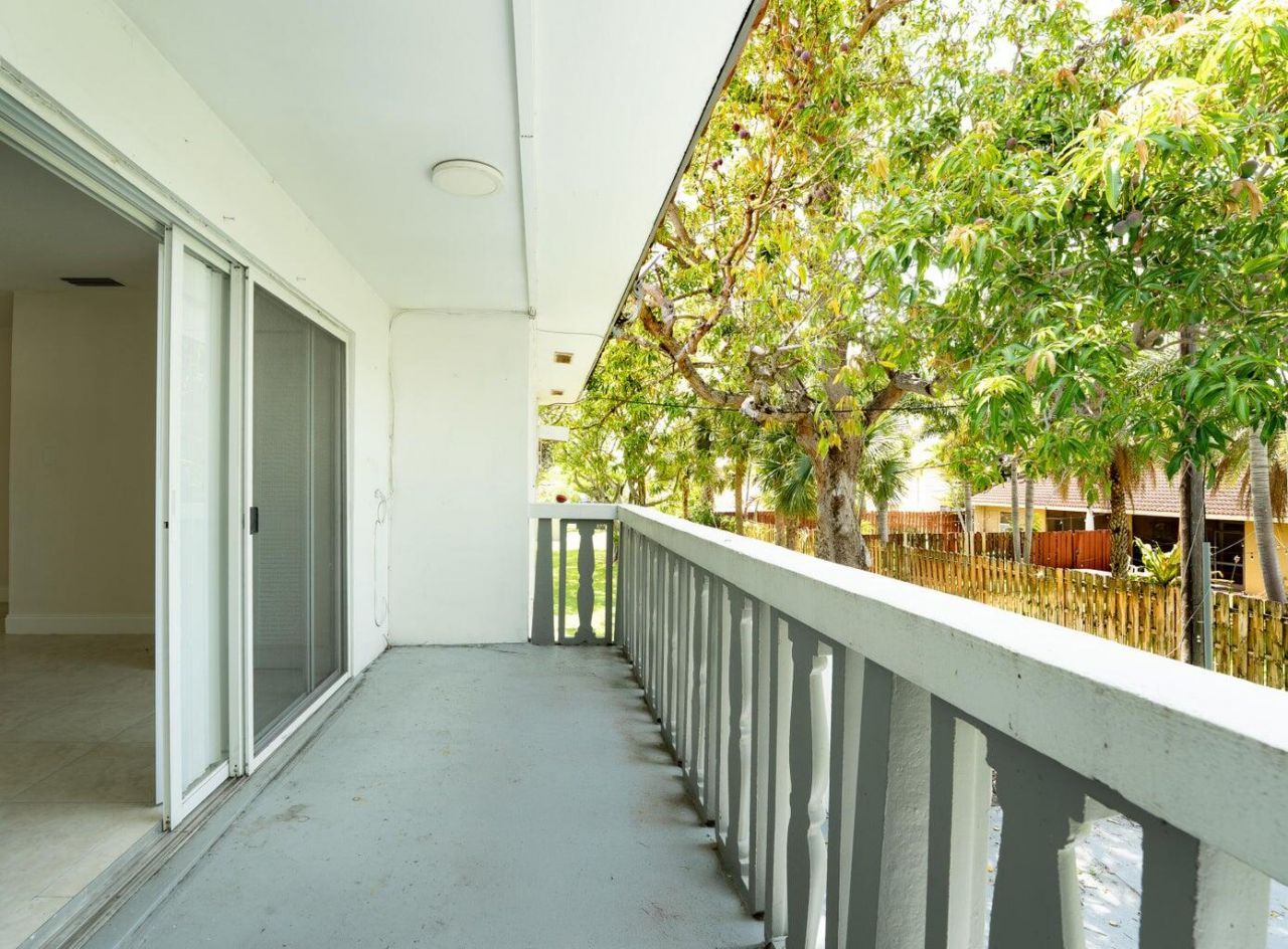 201 SW 7th Street, Unit 9, Boca Raton, FL 33432 Photo
