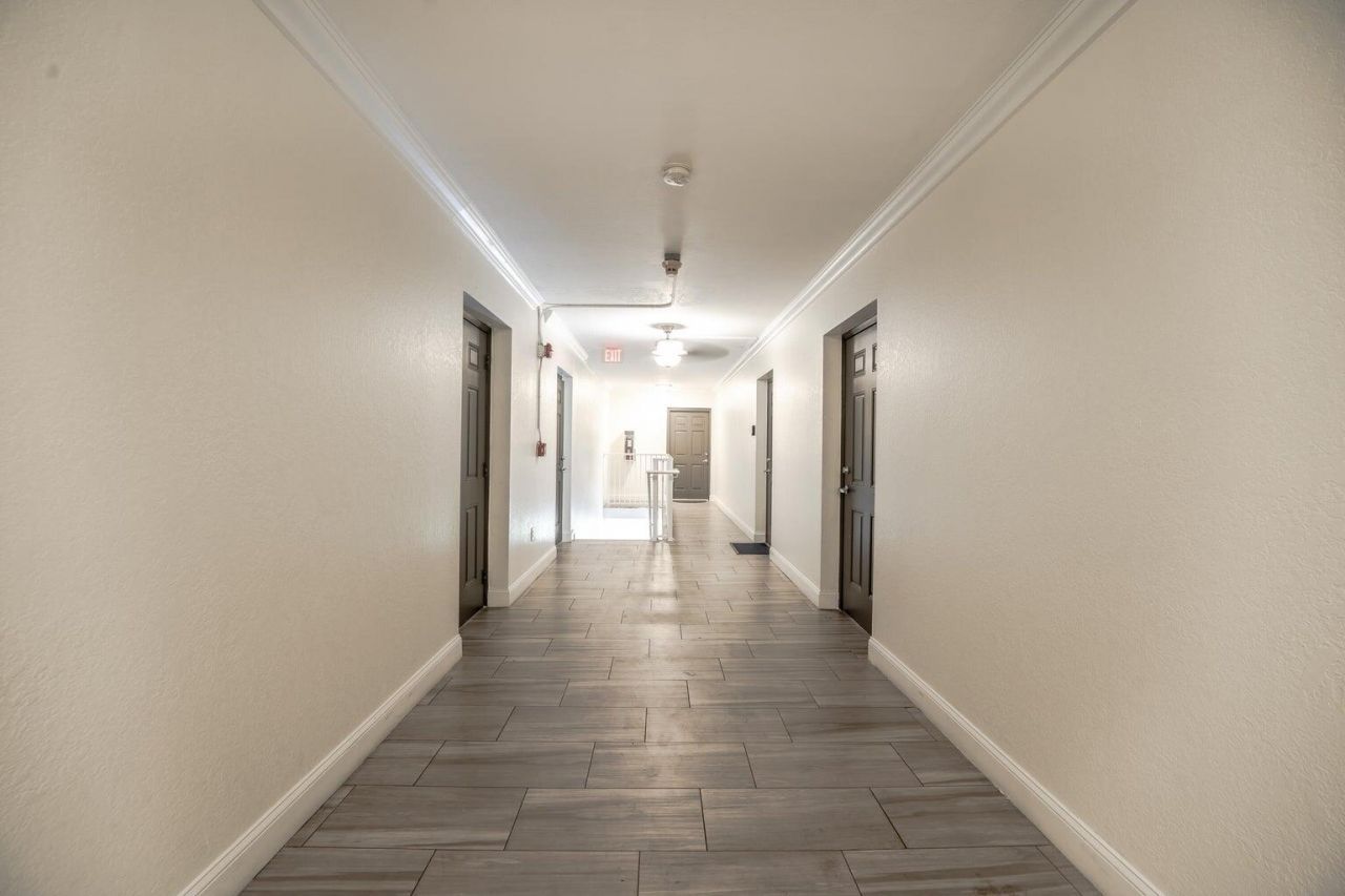 201 SW 7th Street, Unit 9, Boca Raton, FL 33432 Photo
