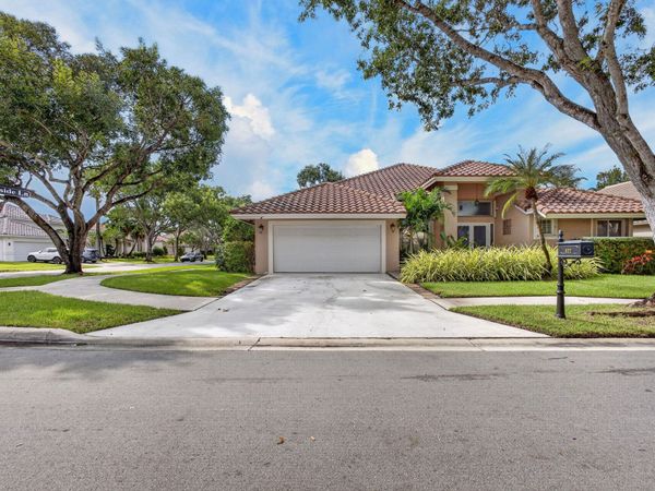 832 WATERVIEW Drive, Weston, FL 33326