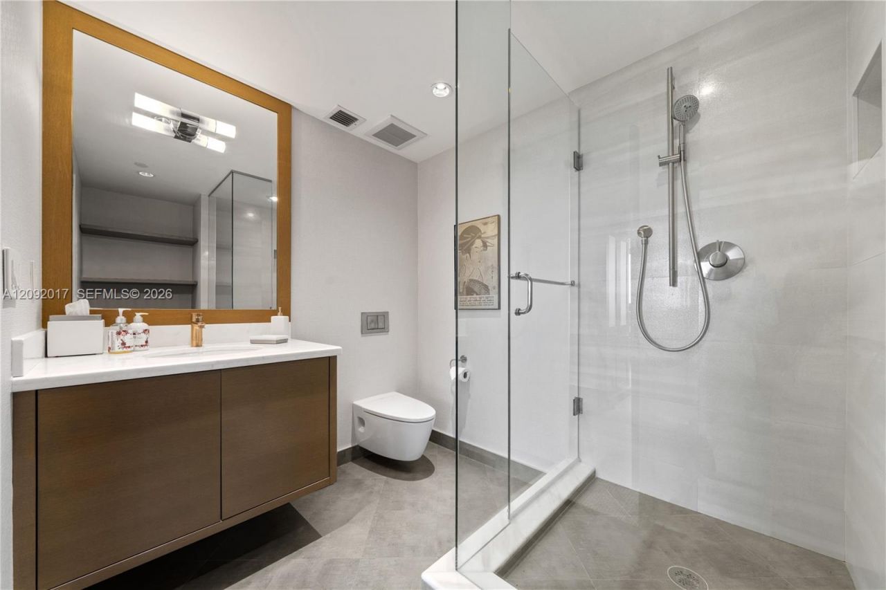 9999 Collins Ave, Unit 9J, Bal Harbour, FL 33154 Photo