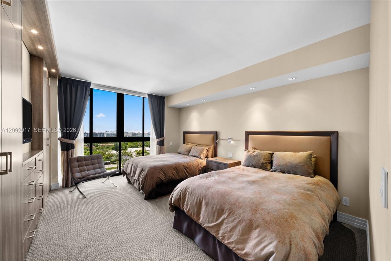 9999 Collins Ave, Unit 9J, Bal Harbour, FL 33154 Photo