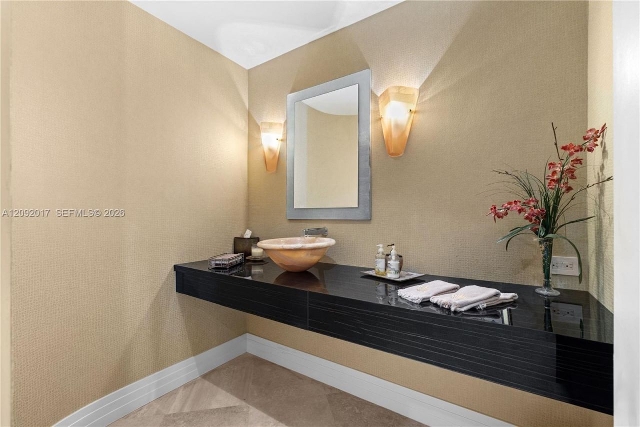 9999 Collins Ave, Unit 9J, Bal Harbour, FL 33154 Photo