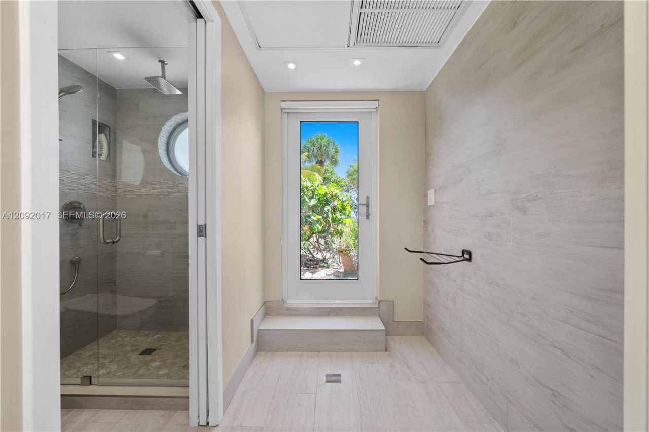 9999 Collins Ave, Unit 9J, Bal Harbour, FL 33154 Photo
