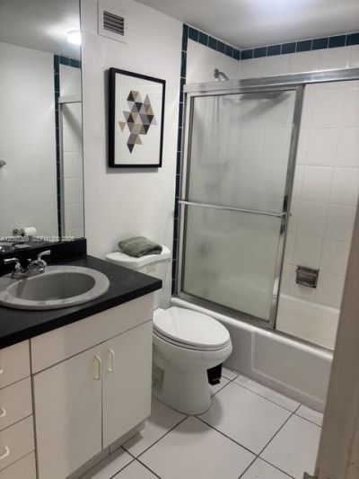 100 Lincoln Rd , Unit 802, Miami Beach, FL 33139 Photo