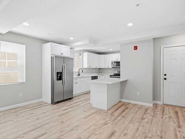 61 Parker St, Unit 1, Springfield, MA 01151