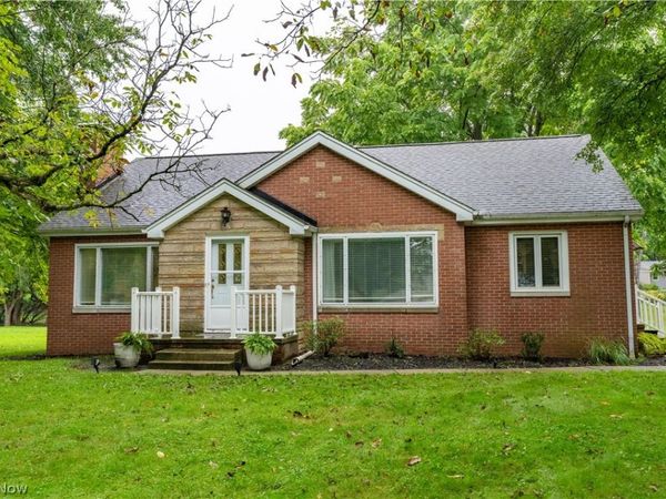 5815 Glyn Drive NW, North Canton, OH 44720