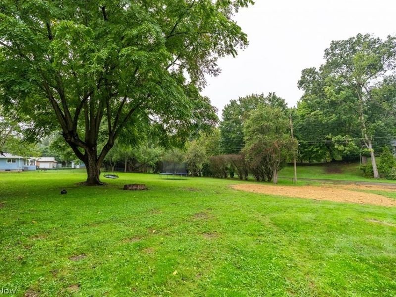 5815 Glyn Drive NW, North Canton, OH 44720 Photo 5