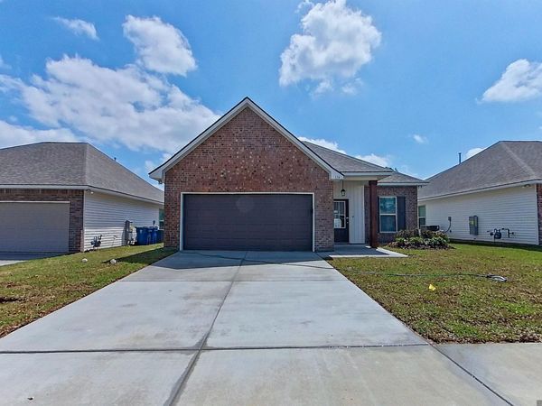 116 Teddy Ln, Lafayette, LA 70507