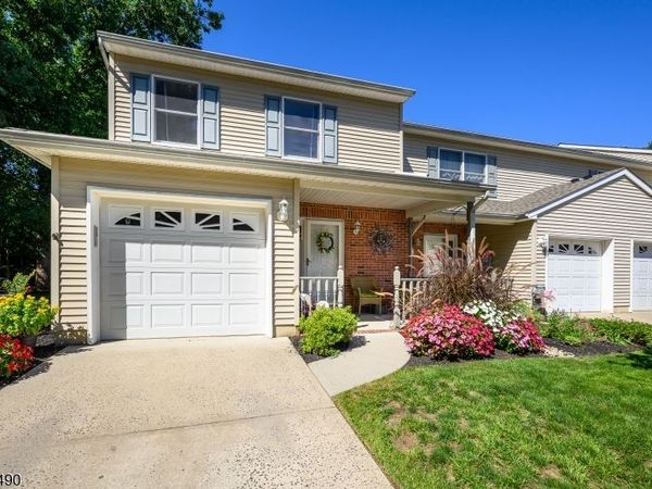 34 2Nd St, Spotswood, NJ 08884