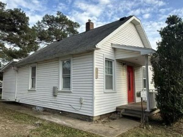 4425 S Pennsylvania Avenue, Lansing, MI 48910