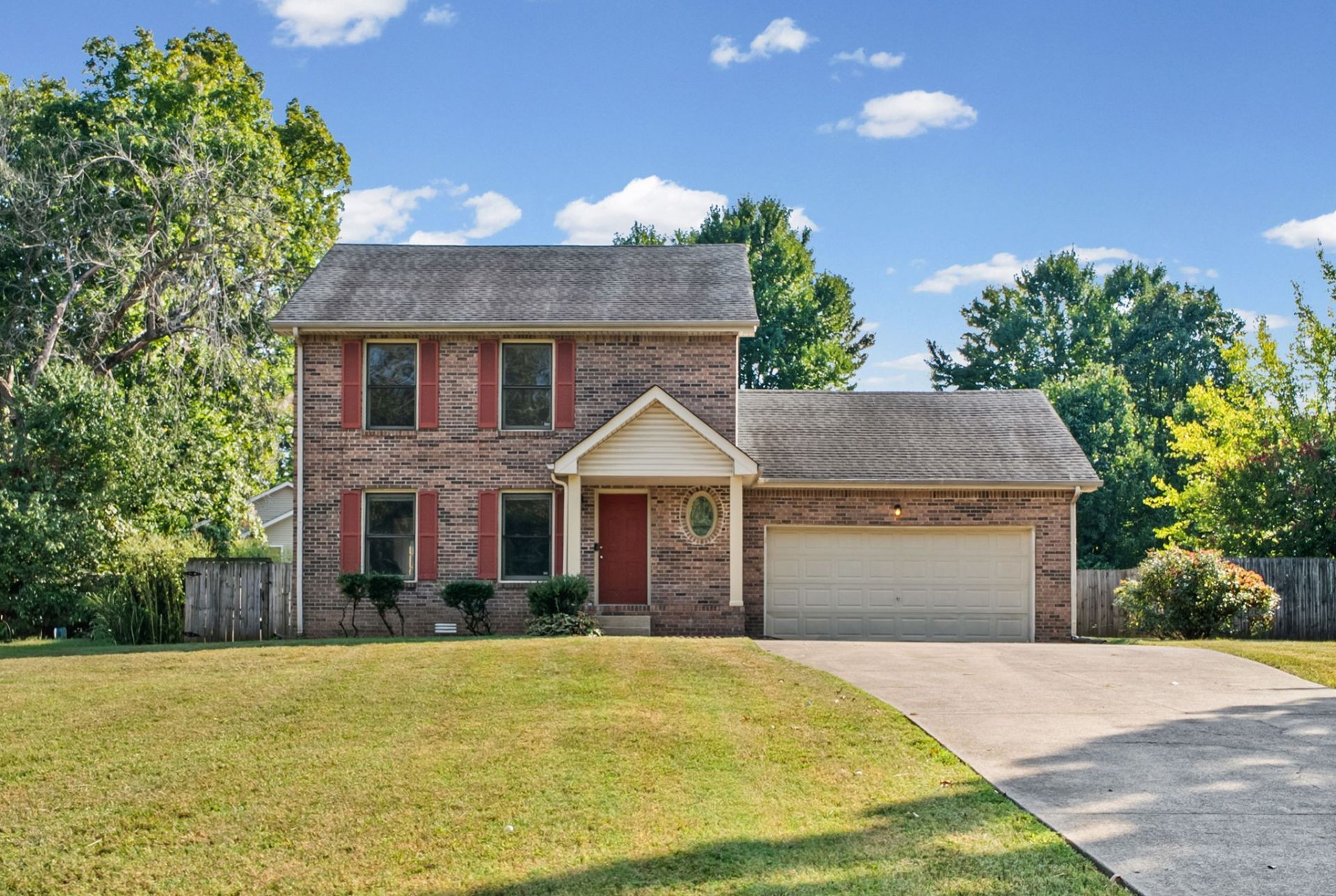 1706 Hazelwood Rd , Clarksville, TN 37042 Main Photo