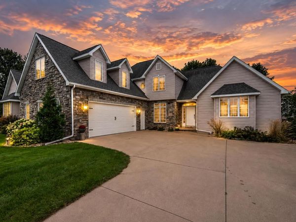 4469 W FIELDWOOD LANE, Appleton, WI 54913
