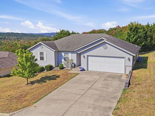178 Joseph Way , Hollister, MO 65672