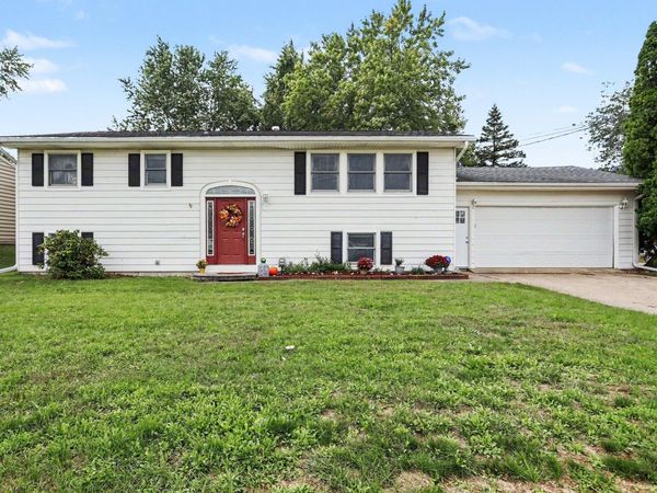 6710 Amberly Street, Portage, MI 49024