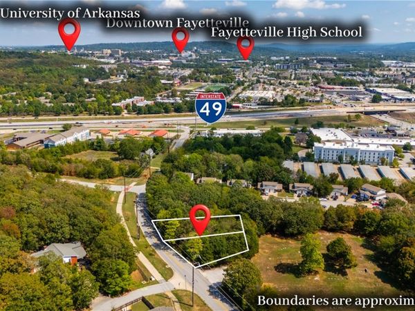 2799 Old Farmington Road , Fayetteville, AR 72704