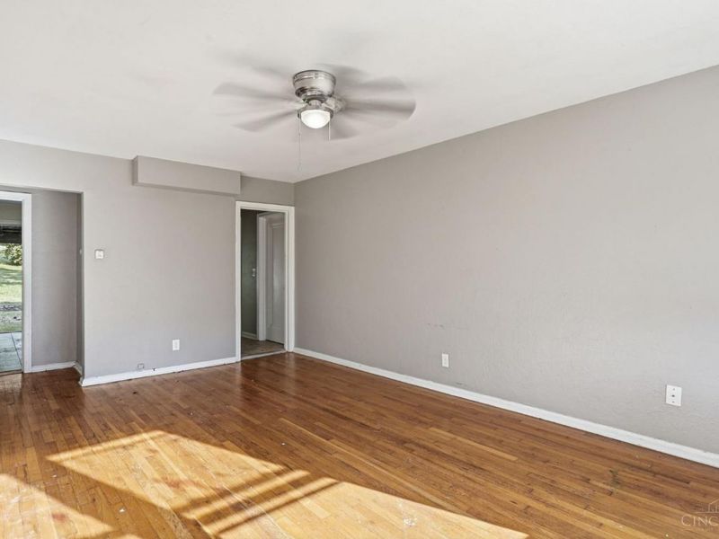 6814 Warder Drive, Springfield Township, OH 45224 Photo 9