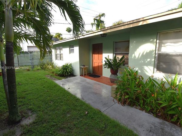 418 Conniston Rd, West Palm Beach, FL 33405